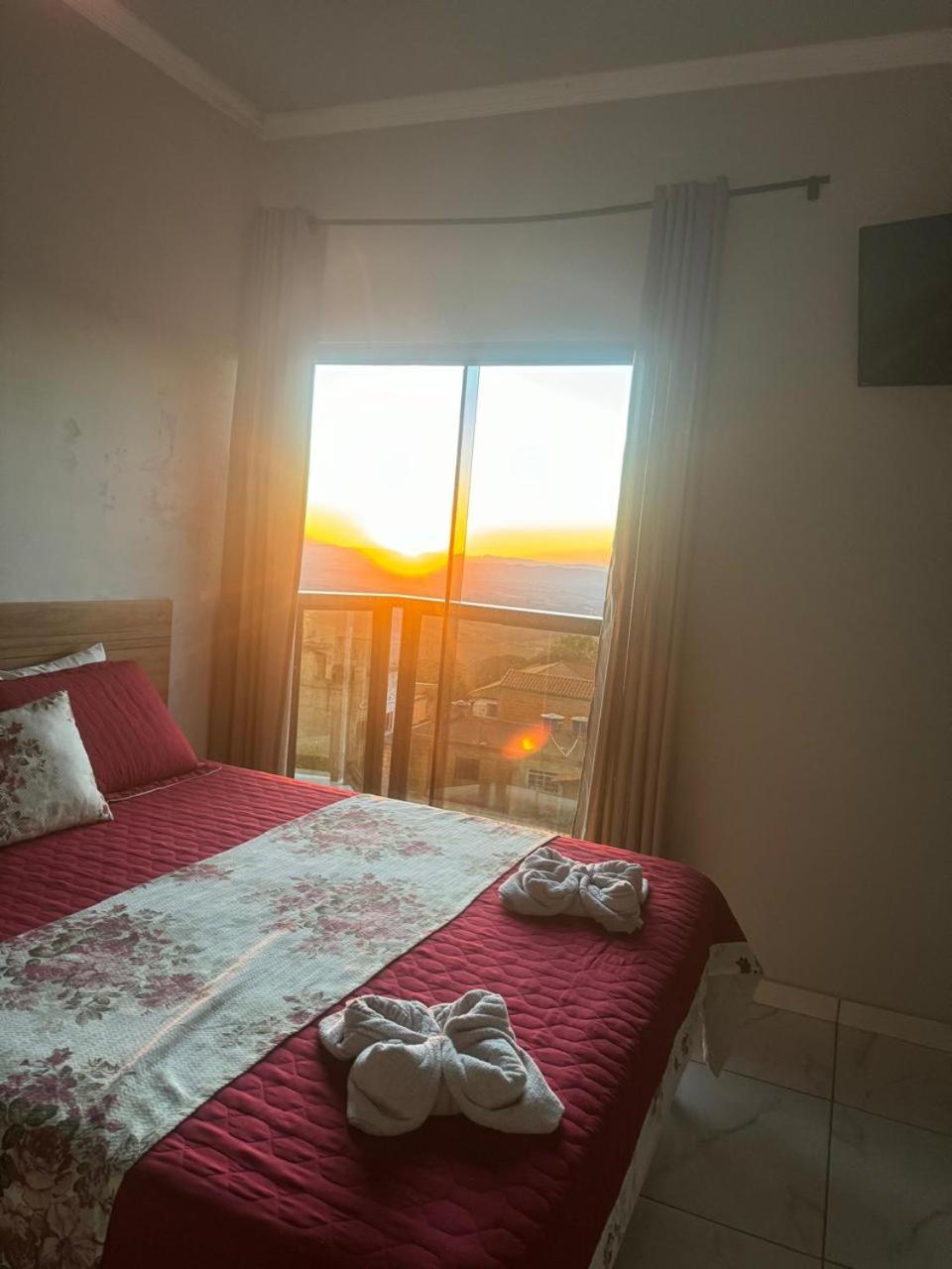 Hotel-Pousada Quartzo Rosa São Tomé das Letras Extérieur photo